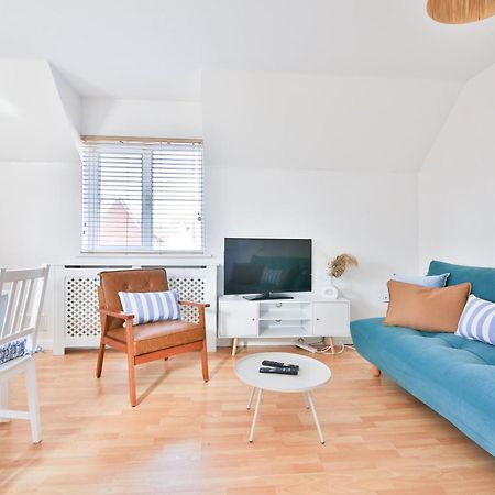 Stayright 2 Bed Beach House With Private Parking- Next To Barry Beach And Jackson Bay Esterno foto