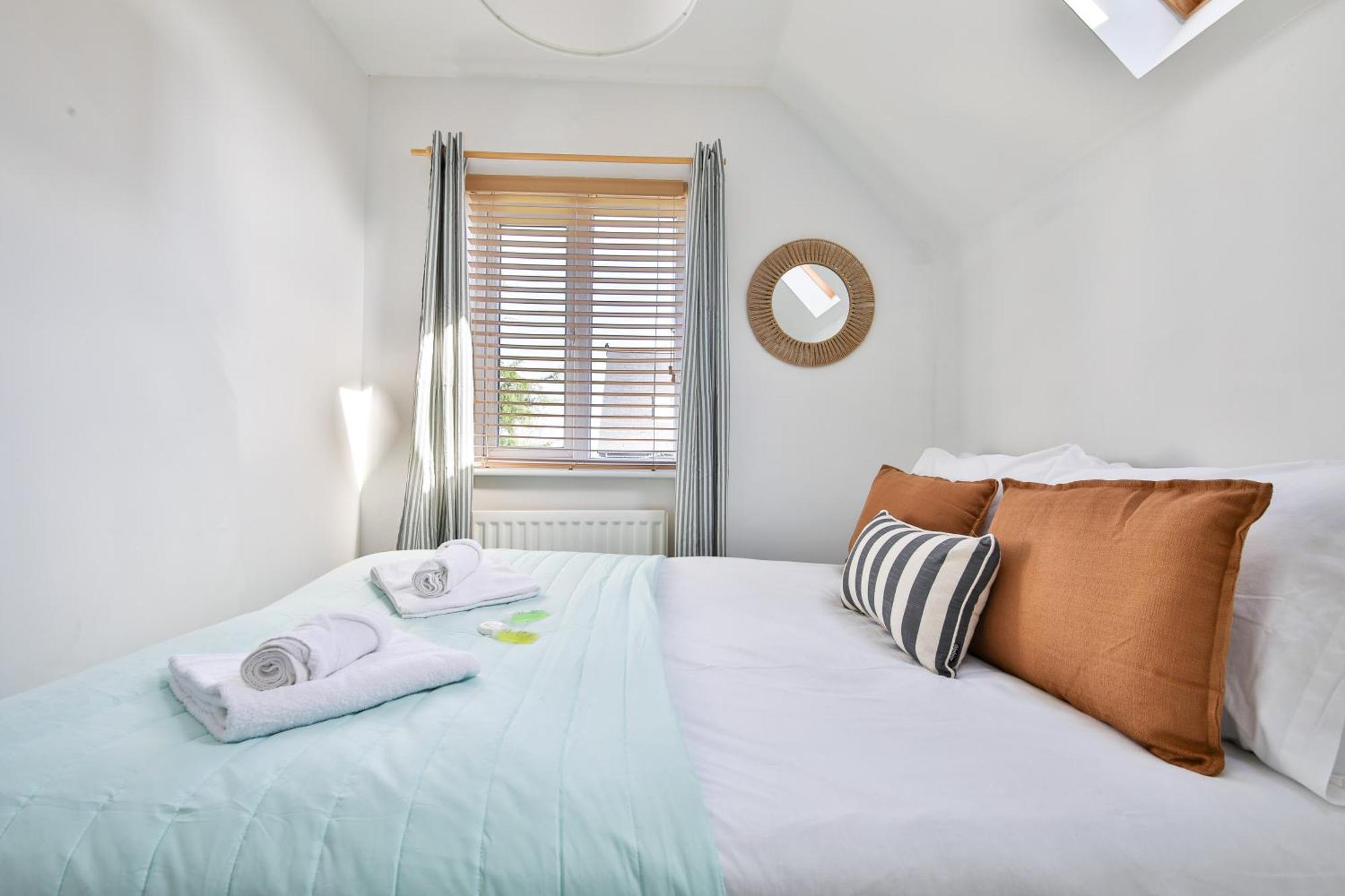 Stayright 2 Bed Beach House With Private Parking- Next To Barry Beach And Jackson Bay Esterno foto