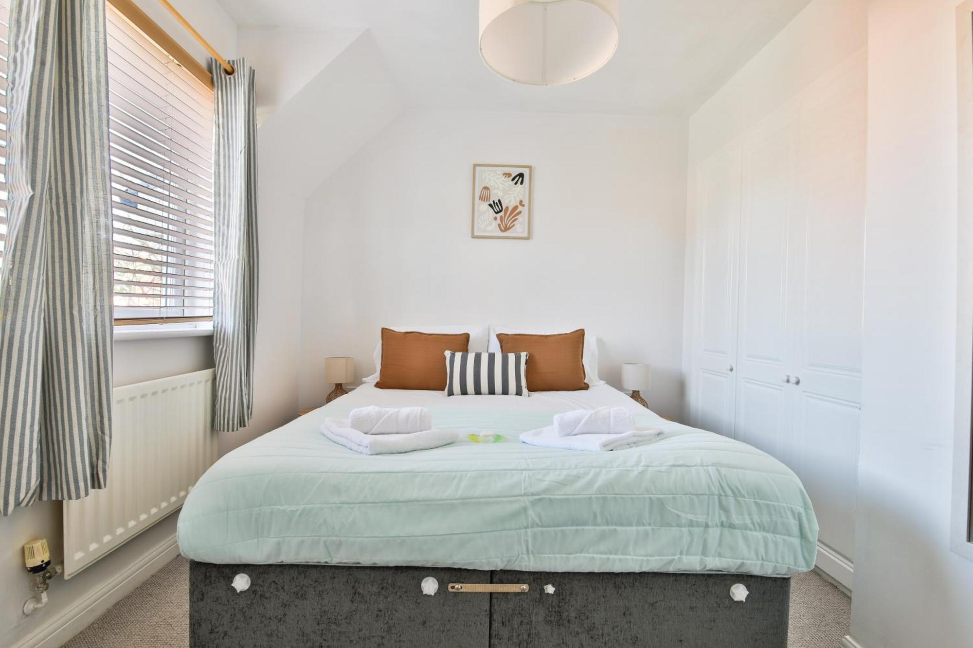 Stayright 2 Bed Beach House With Private Parking- Next To Barry Beach And Jackson Bay Esterno foto
