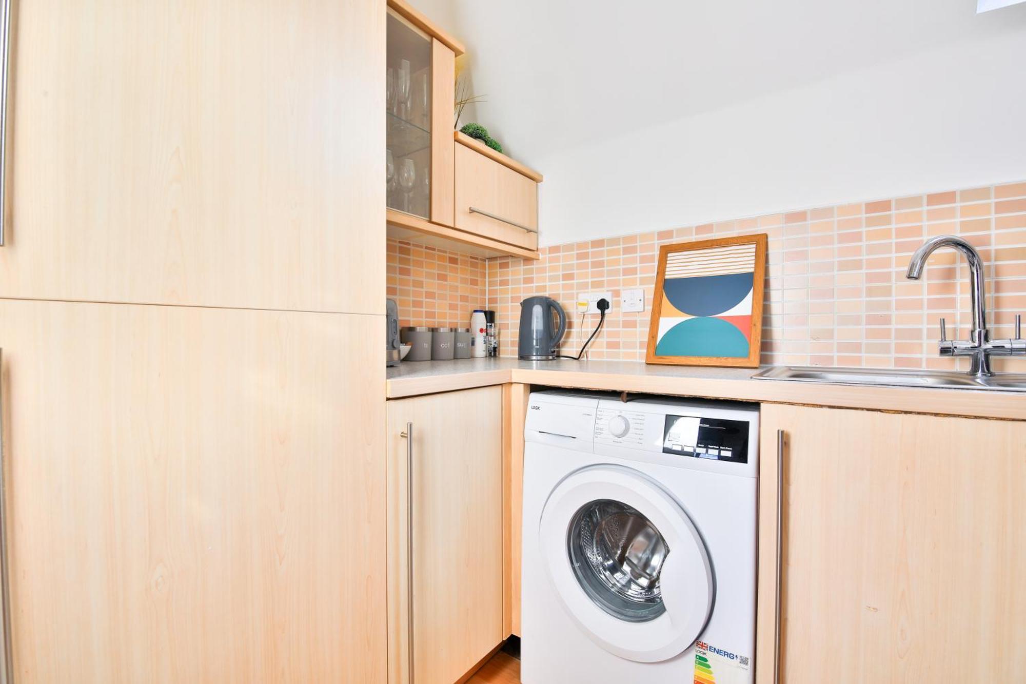 Stayright 2 Bed Beach House With Private Parking- Next To Barry Beach And Jackson Bay Esterno foto